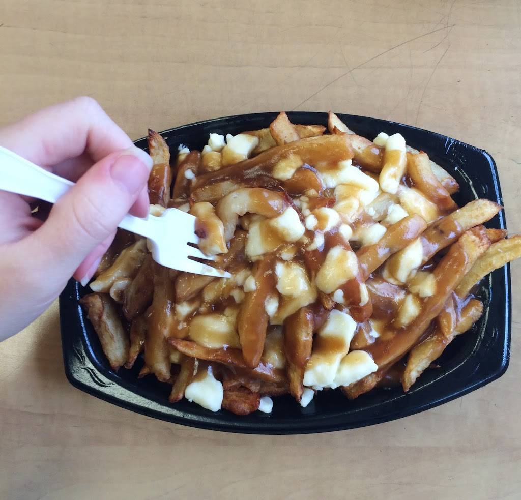 Valentine | restaurant | 450 Boulevard de Mortagne, Boucherville, QC J4B 1B8, Canada | 4509060644 OR +1 450-906-0644