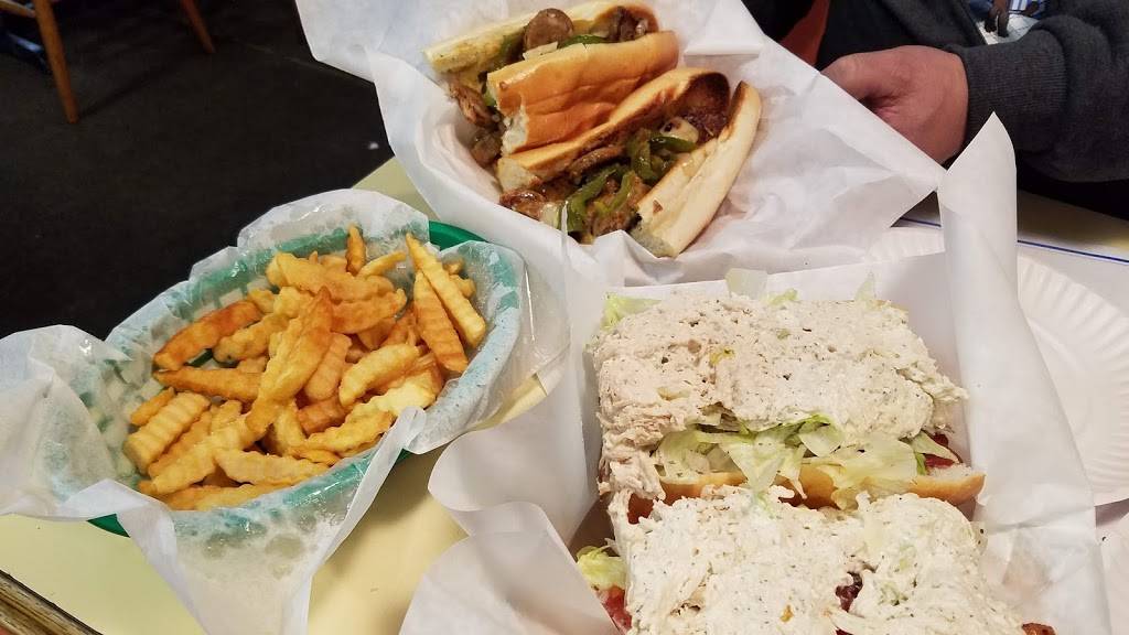 Pepper Mill | restaurant | 813 N Chester Rd, West Chester, PA 19380, USA | 6106920100 OR +1 610-692-0100