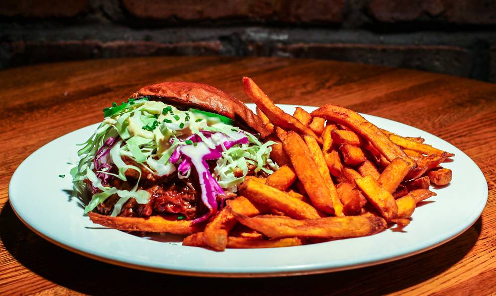 Logan Bar | night club | 2230 N California Ave, Chicago, IL 60647, USA | 7732521110 OR +1 773-252-1110