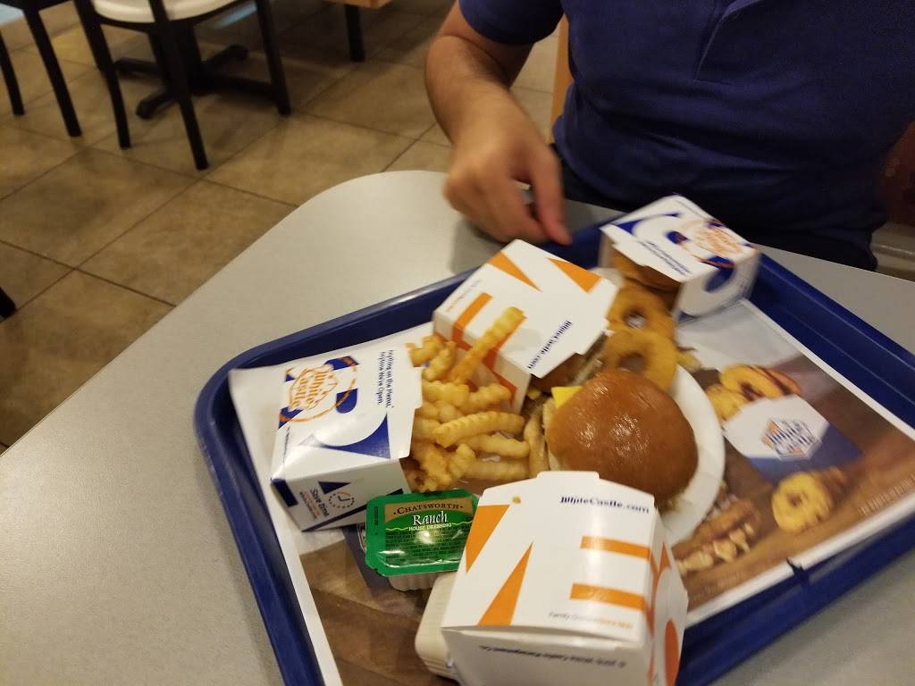 White Castle | restaurant | 3212 W Addison St, Chicago, IL 60618, USA | 7735392505 OR +1 773-539-2505