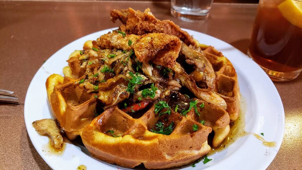 Rose Petals Cafe & Lounge | restaurant | 8120 Old York Rd, Elkins Park, PA 19027, USA | 2156904706 OR +1 215-690-4706