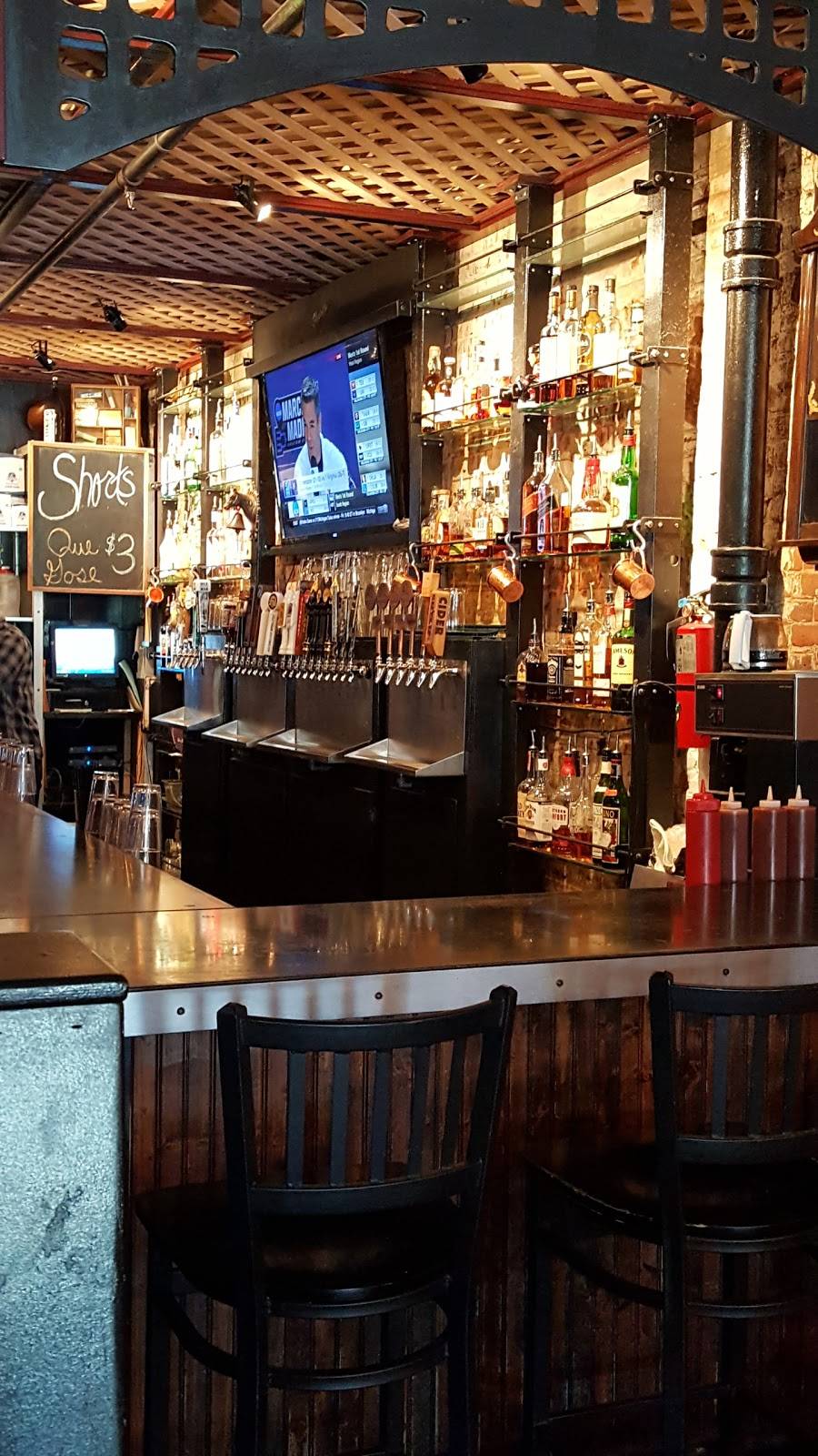 Shorts Burger & Shine | restaurant | 18 S Clinton St, Iowa City, IA 52240, USA | 3193374678 OR +1 319-337-4678