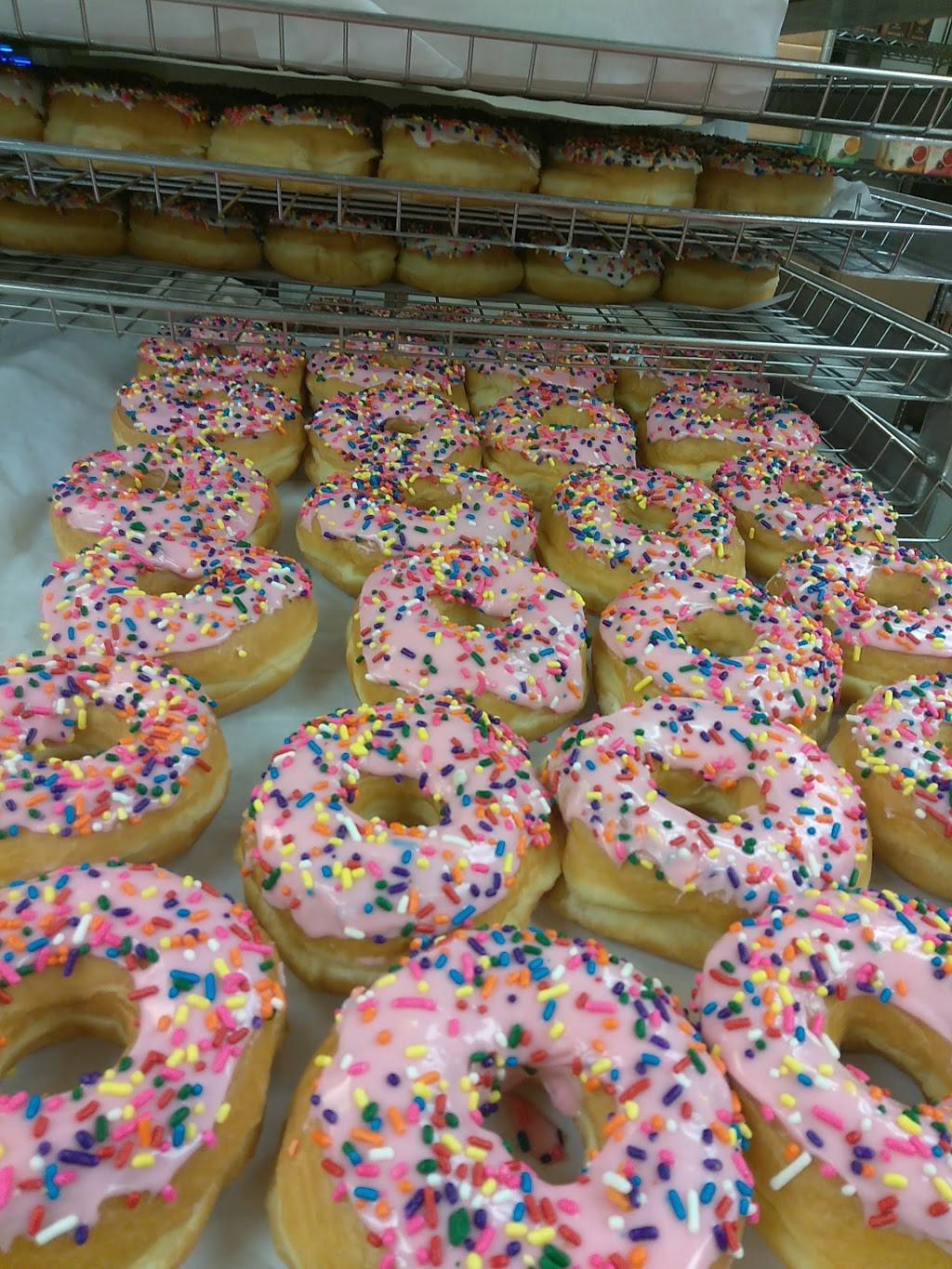 Dunkin | bakery | 3201 S Broadway, Edmond, OK 73013, USA | 4053591816 OR +1 405-359-1816