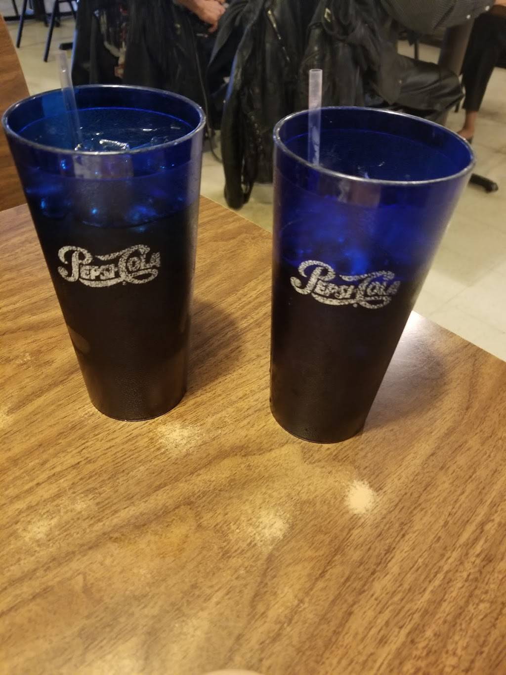 Julies Tell Street Cafe | restaurant | 922 Tell St, Tell City, IN 47586, USA | 8125472579 OR +1 812-547-2579