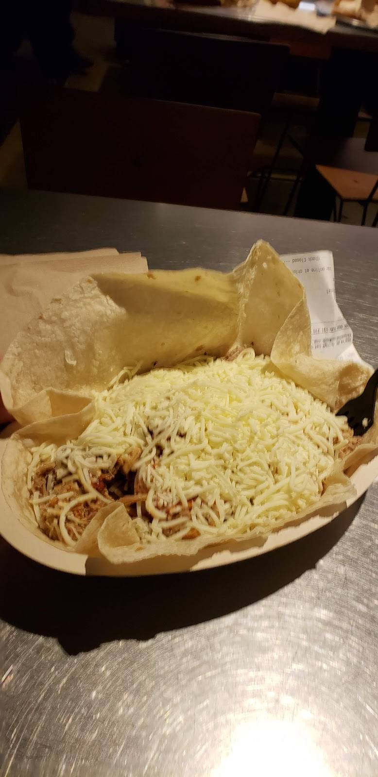 Chipotle Mexican Grill | restaurant | 1620 West Park Square, Xenia, OH 45385, USA | 9373722943 OR +1 937-372-2943
