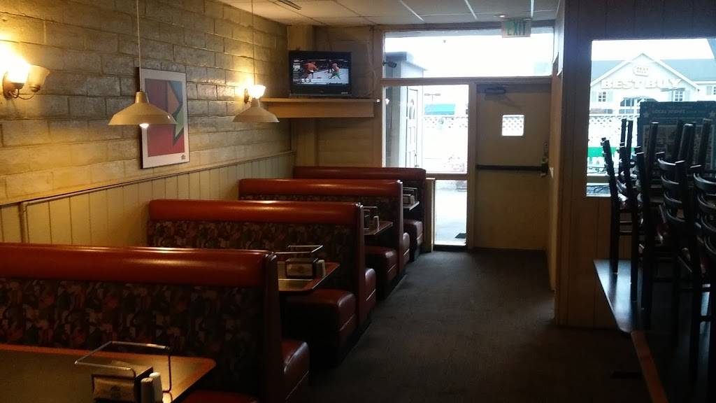 Round Table Pizza | meal delivery | 2690 41st Ave, Soquel, CA 95073, USA | 8314758811 OR +1 831-475-8811