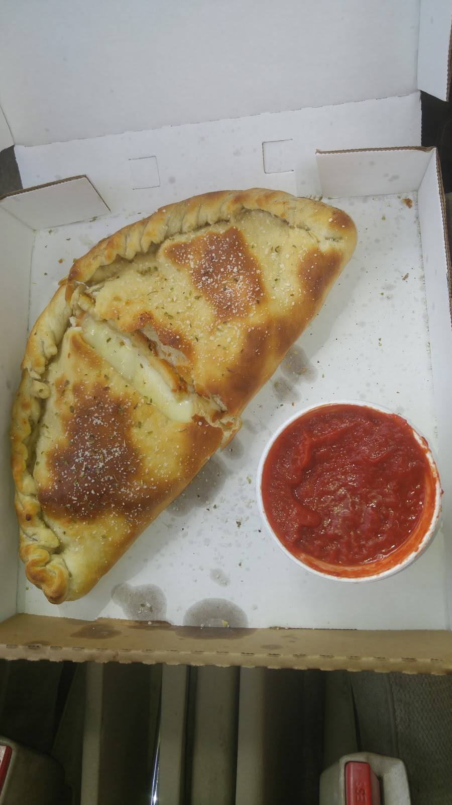 Vinnys Pizza and Wings | restaurant | 221 W Lincoln Hwy, DeKalb, IL 60115, USA | 8157876200 OR +1 815-787-6200