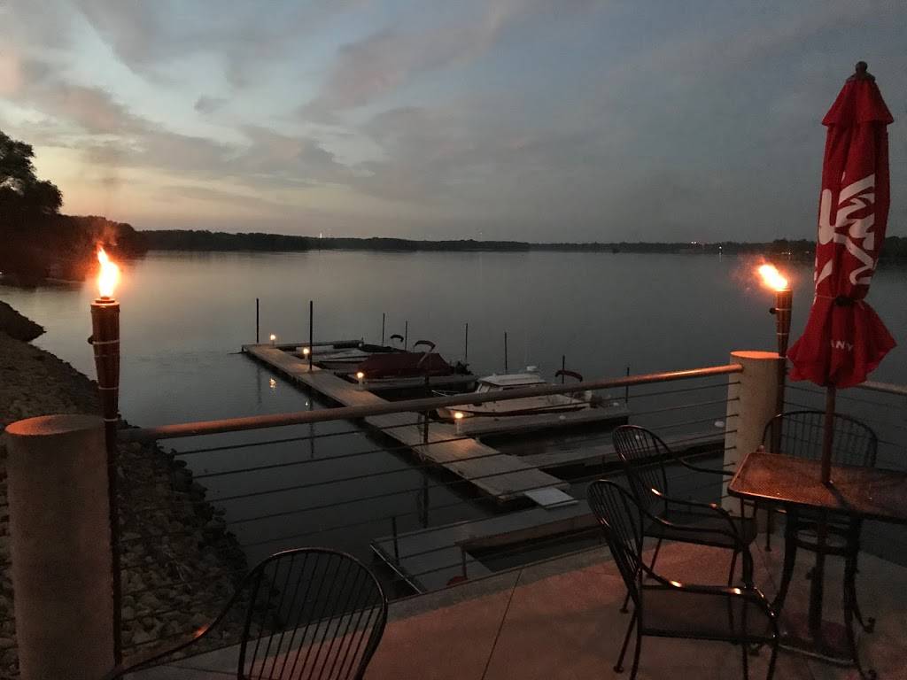 Go Fish Marina Bar & Grill | restaurant | 411 River Dr, Princeton, IA 52768, USA | 5632893908 OR +1 563-289-3908