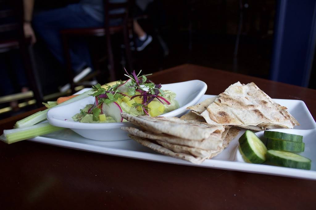 Becks Chicago | restaurant | 2201 N Clybourn Ave, Chicago, IL 60614, USA | 7736611573 OR +1 773-661-1573