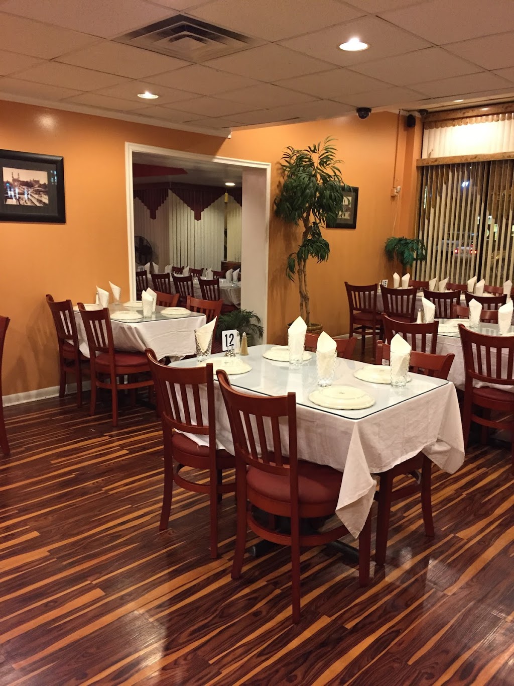 Hyderabad House Family Dining | restaurant | 2226 W Devon Ave, Chicago, IL 60659, USA | 7733385566 OR +1 773-338-5566