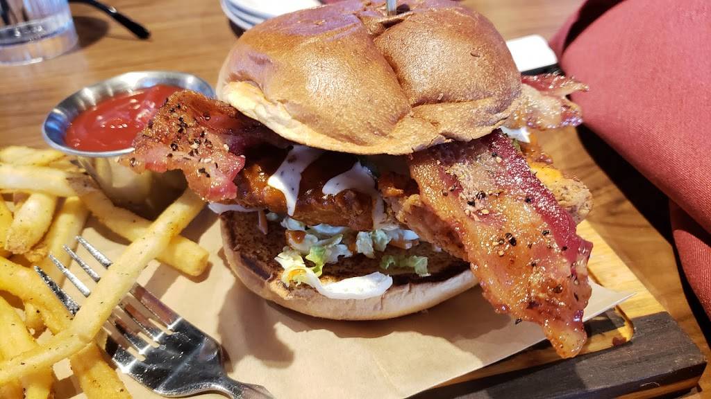 Twin Peaks Lewisville | restaurant | 2601 S Stemmons Fwy #100, Lewisville, TX 75067, USA | 2144887222 OR +1 214-488-7222