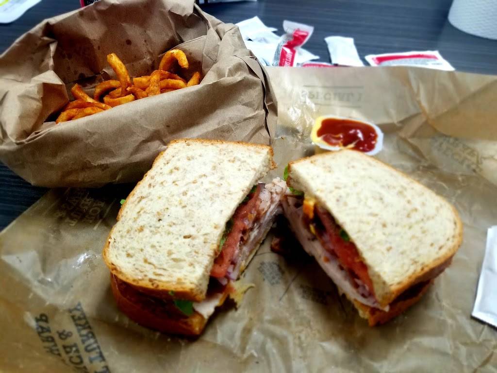 Arbys | restaurant | 2819 Chapman Hwy, Knoxville, TN 37920, USA | 8655777971 OR +1 865-577-7971