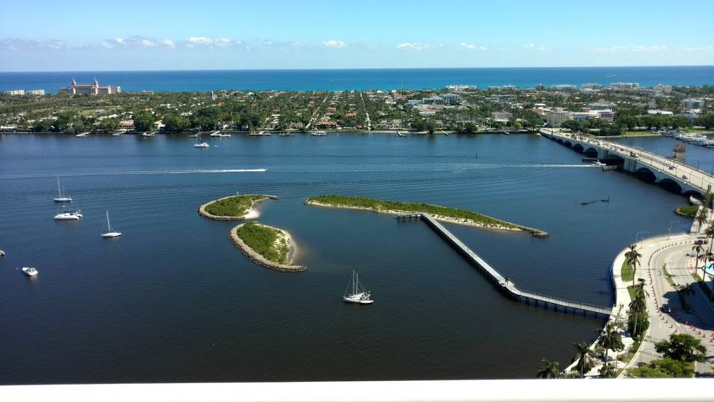 Trump Plaza | restaurant | 525 S Flagler Dr, West Palm Beach, FL 33401, USA | 5616552555 OR +1 561-655-2555