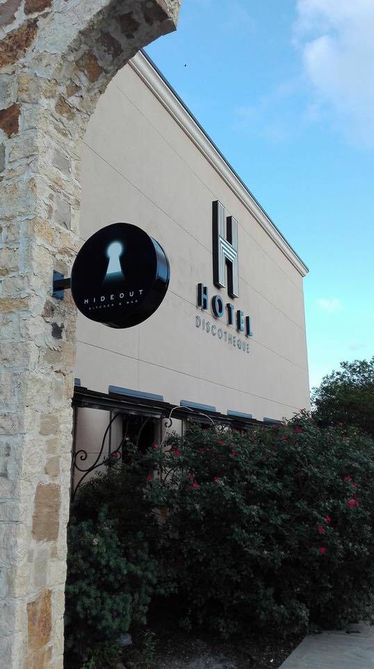 Hotel Discotheque | Hideout Kitchen & Bar | night club | 18326 Tuscany Stone, San Antonio, TX 78258, USA | 2104991111 OR +1 210-499-1111