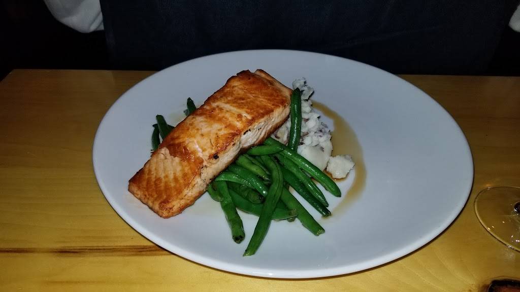 The Charred Oak Tavern | restaurant | 57 Center St, Middleborough, MA 02346, USA | 5089239034 OR +1 508-923-9034