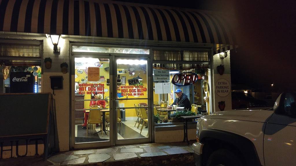 Hot Dog Hut | restaurant | 2102 Williamson Rd NE, Roanoke, VA 24012, USA | 5402939795 OR +1 540-293-9795