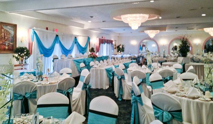 Lusitano Restaurant & Royal Gardens Banquet Facility | restaurant | 822 King Philip St, Fall River, MA 02724, USA | 5086729104 OR +1 508-672-9104
