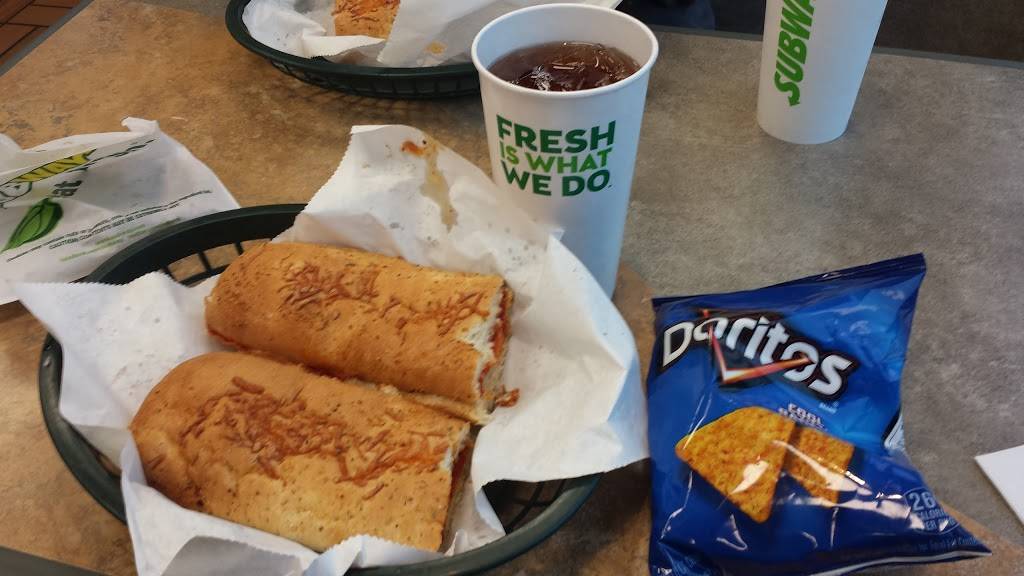 Subway Restaurants | restaurant | 533 W N 22nd St, Louisville, KY 40212, USA | 5027420311 OR +1 502-742-0311