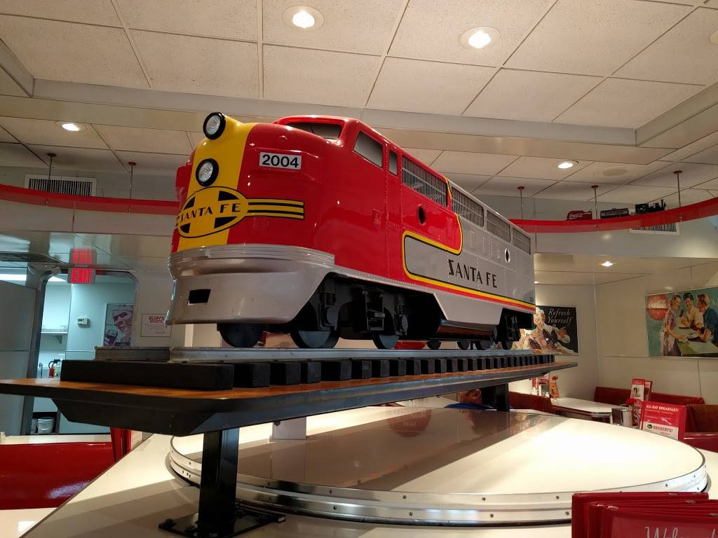 Rubys Diner | restaurant | 13102 Newport Ave, Tustin, CA 92780, USA | 7148387829 OR +1 714-838-7829