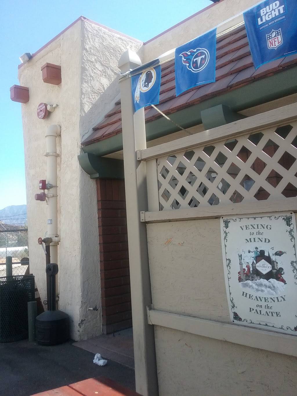 Bergies | restaurant | 16404 Delone St, Canyon Country, CA 91387, USA | 6612513133 OR +1 661-251-3133