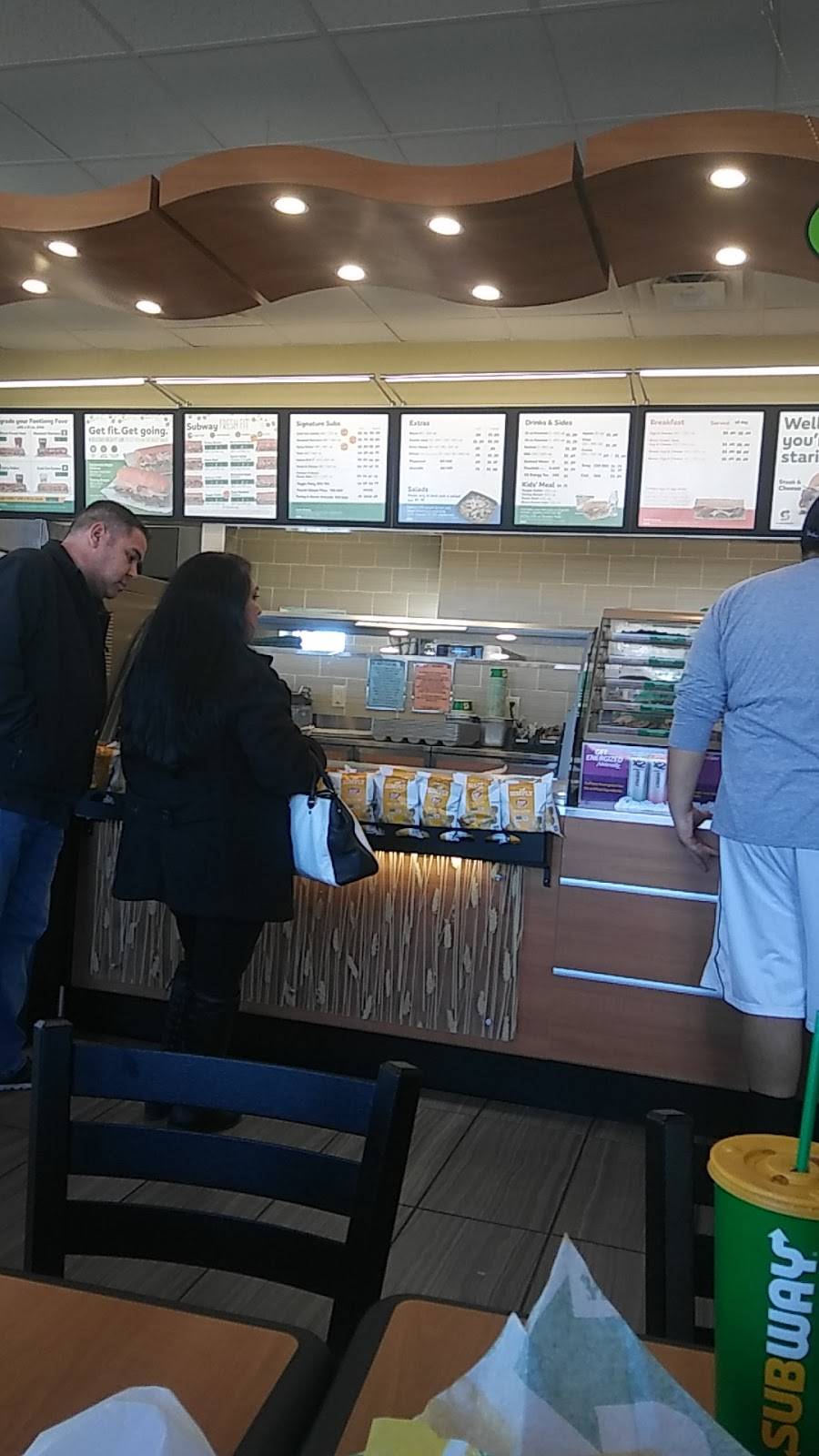 Subway | restaurant | 8953 Dyer St, El Paso, TX 79904, USA | 9152605677 OR +1 915-260-5677