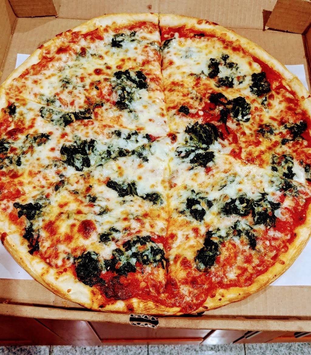 Toms Delicious Pizza | restaurant | 3161 Broadway, New York, NY 10027, USA | 2129322100 OR +1 212-932-2100