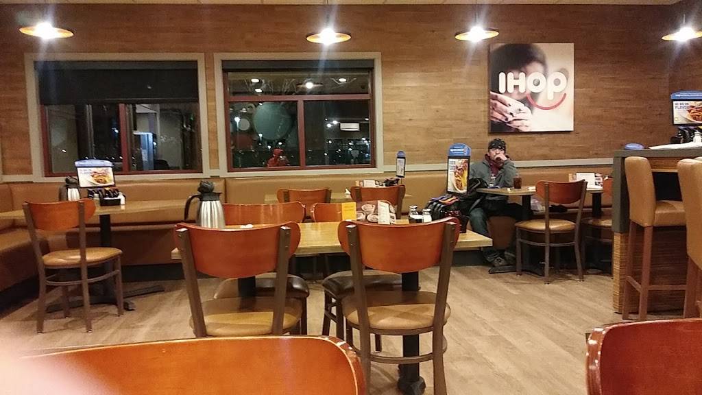 IHOP | restaurant | 221 W 104th Ave, Northglenn, CO 80234, USA | 3032520942 OR +1 303-252-0942