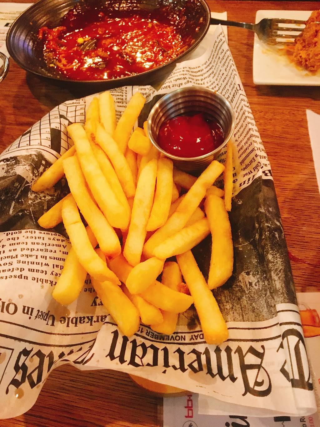 BBQ Chicken | restaurant | 56 Whitney Ave, New Haven, CT 06510, USA | 4752386802 OR +1 475-238-6802