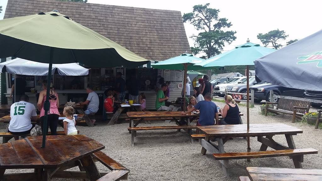 Dog House | restaurant | 189 Lower County Rd, Dennis Port, MA 02639, USA | 5083987774 OR +1 508-398-7774