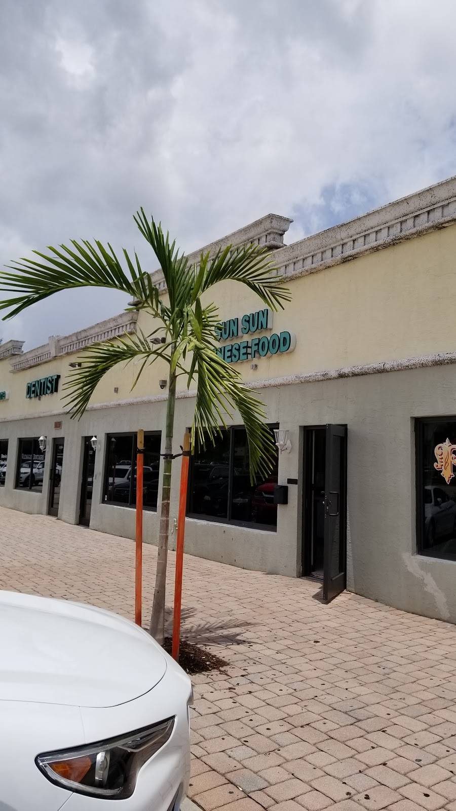 Sun Sun Chinese Take-Out | meal takeaway | 10335 W Sample Rd, Coral Springs, FL 33065, USA | 9543402566 OR +1 954-340-2566