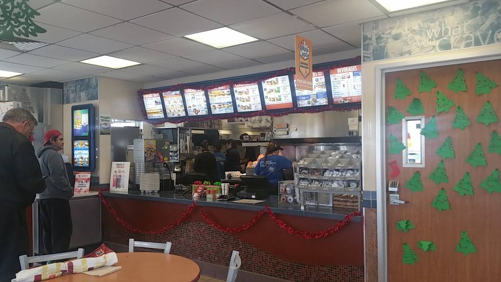 White Castle | restaurant | 1583 IL-50, Bradley, IL 60915, USA | 8159288460 OR +1 815-928-8460