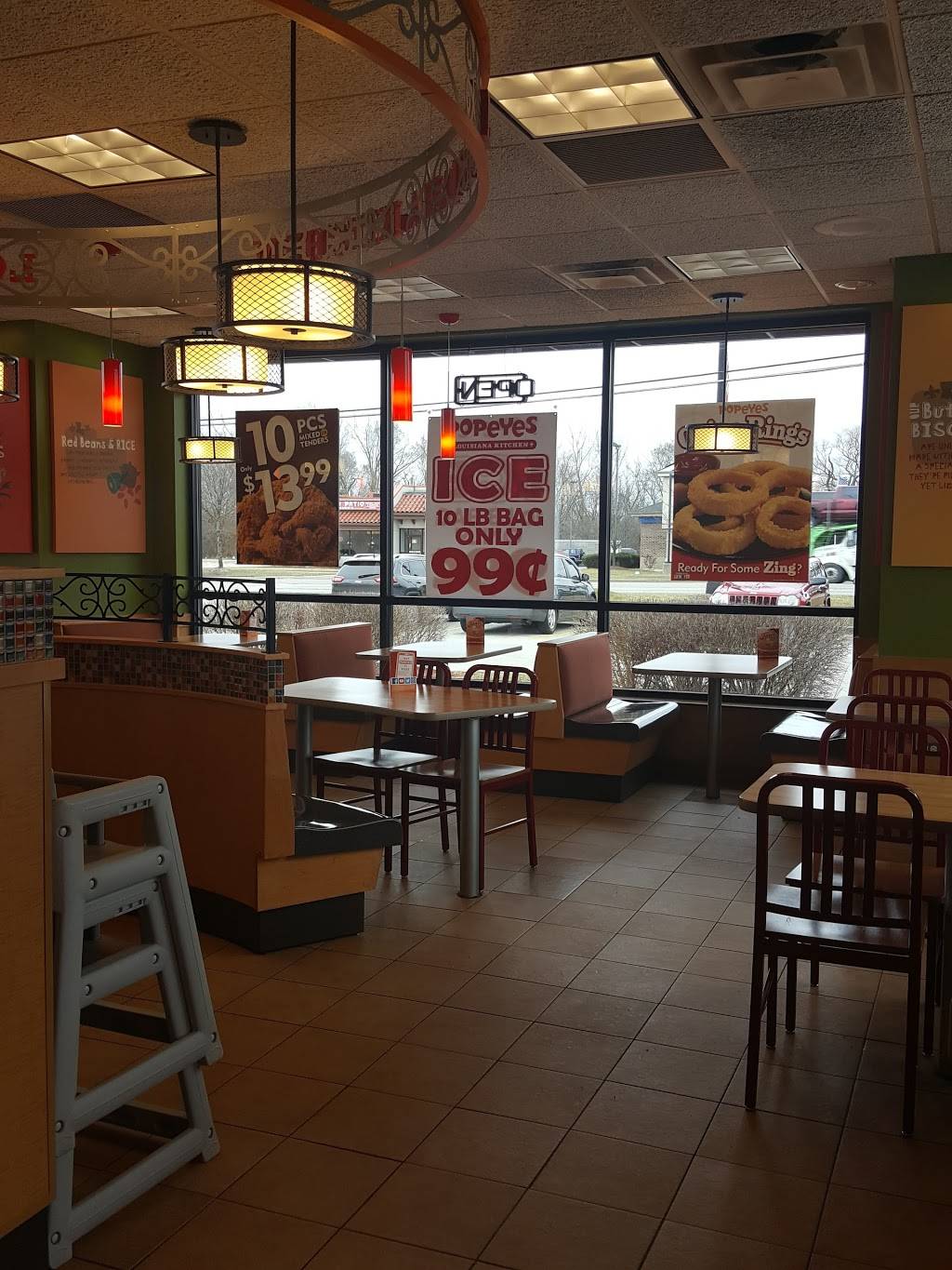 Popeyes Louisiana Kitchen | restaurant | 1380 W Irving Park Rd, Hanover Park, IL 60133, USA | 6308372206 OR +1 630-837-2206