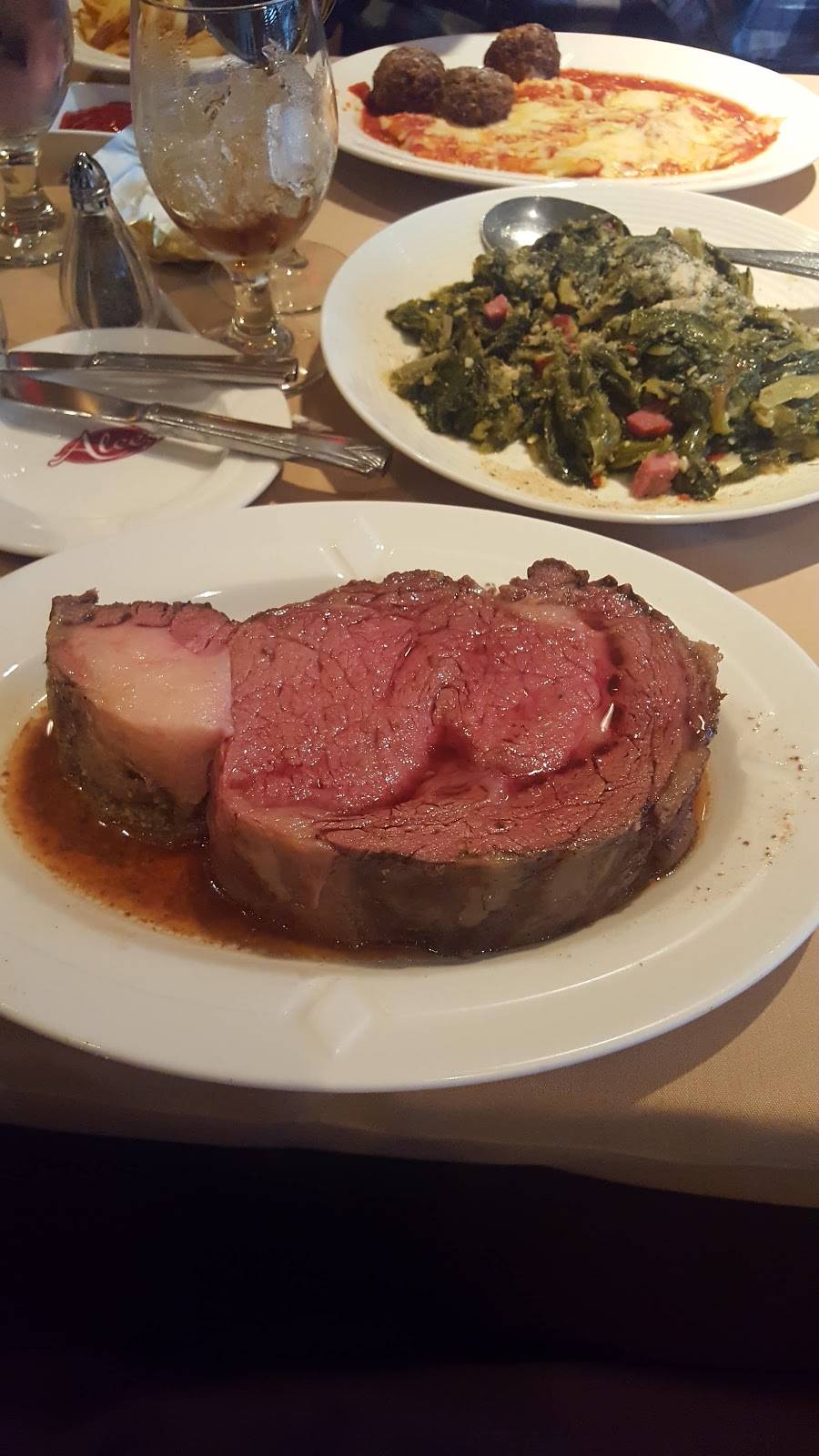 Alees | restaurant | 247 Elizabeth St, Utica, NY 13501, USA | 3157972181 OR +1 315-797-2181