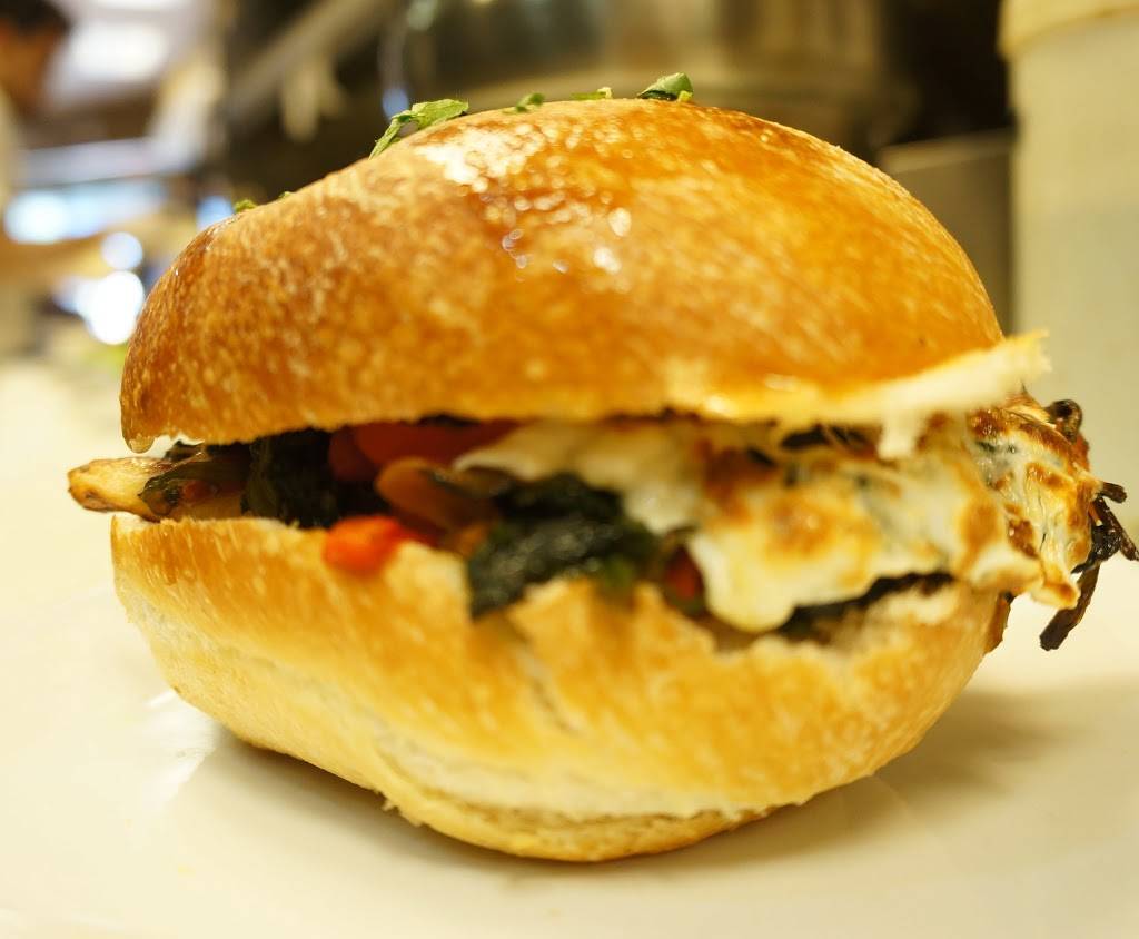 Bellagio Pizzeria Restaurant & Catering | restaurant | 211 Airport Plaza Blvd, Farmingdale, NY 11735, USA | 6317778282 OR +1 631-777-8282