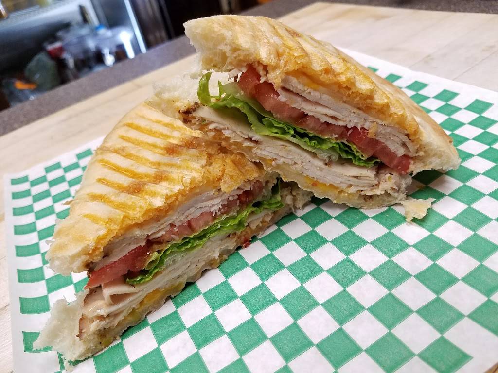 The Green Room | restaurant | 2400 St Marys Rd, St Marys, GA 31558, USA | 9128822721 OR +1 912-882-2721