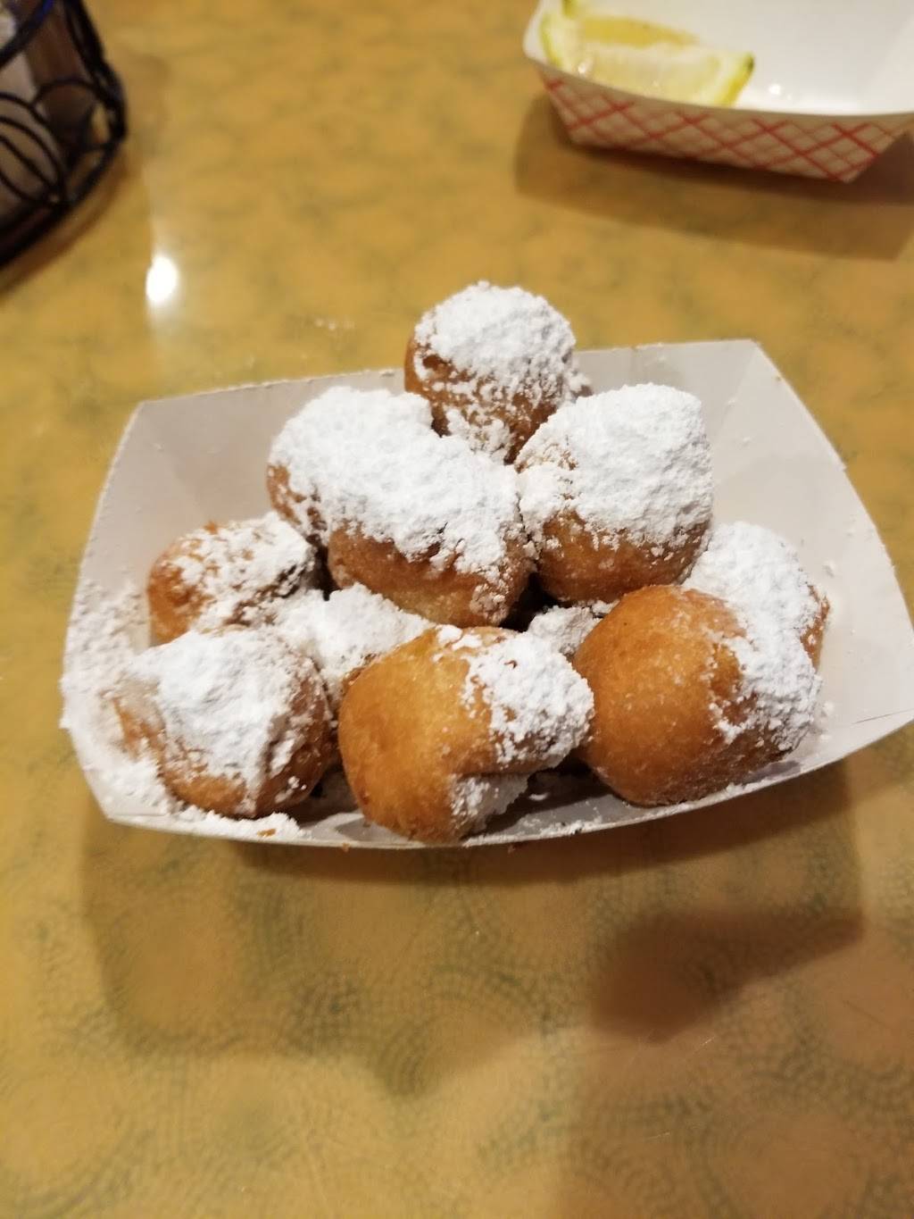 Dixie Crossroads | restaurant | 1475 Garden St, Titusville, FL 32796, USA | 3212685000 OR +1 321-268-5000