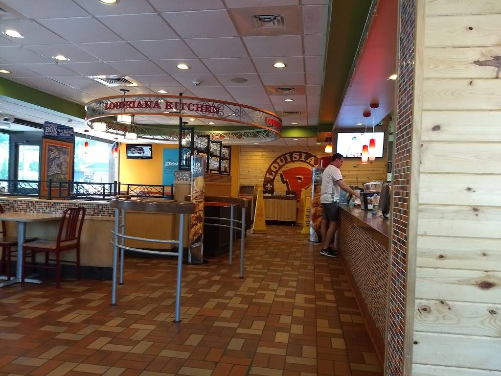 Popeyes Louisiana Kitchen | restaurant | 35 Whalley Ave, New Haven, CT 06511, USA | 2035627674 OR +1 203-562-7674