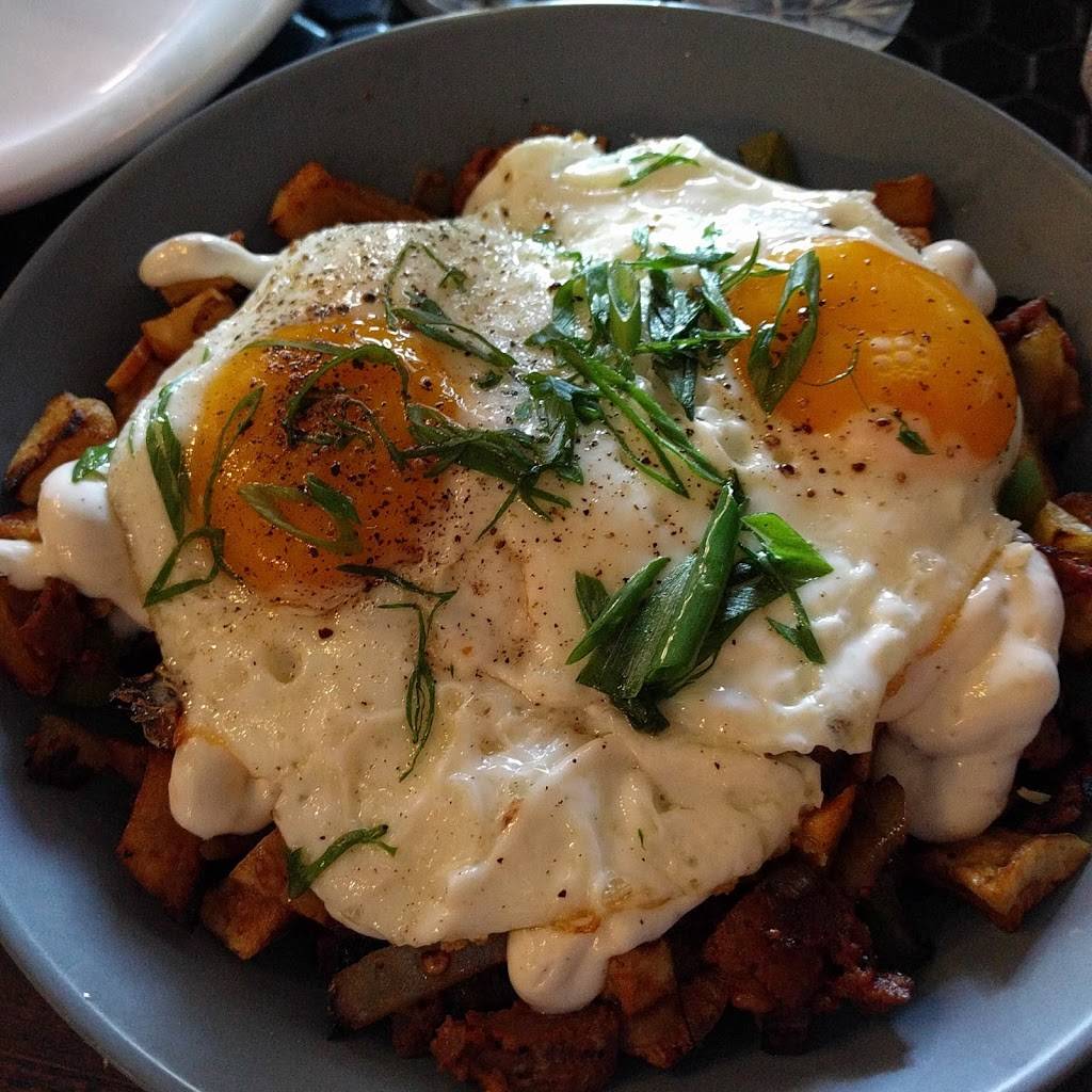 Gashead Tavern | restaurant | 2351 Mission St, San Francisco, CA 94110, USA | 4157570554 OR +1 415-757-0554