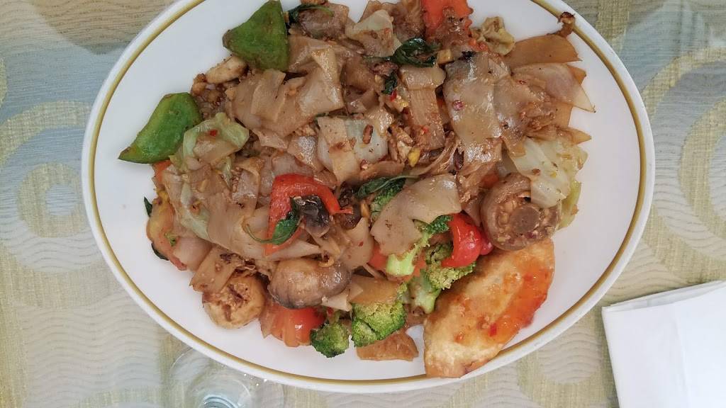 Emerald II Thai Cuisine | restaurant | 27227 Pacific Hwy S, Federal Way, WA 98003, USA | 2539412022 OR +1 253-941-2022