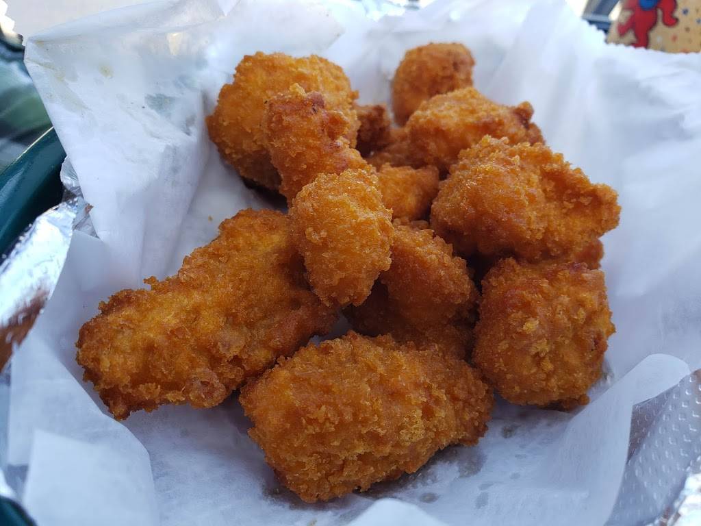 Laddies Sky Club, Inc. | restaurant | 8189 Warren - Sharon Rd, Masury, OH 44438, USA | 3304486668 OR +1 330-448-6668