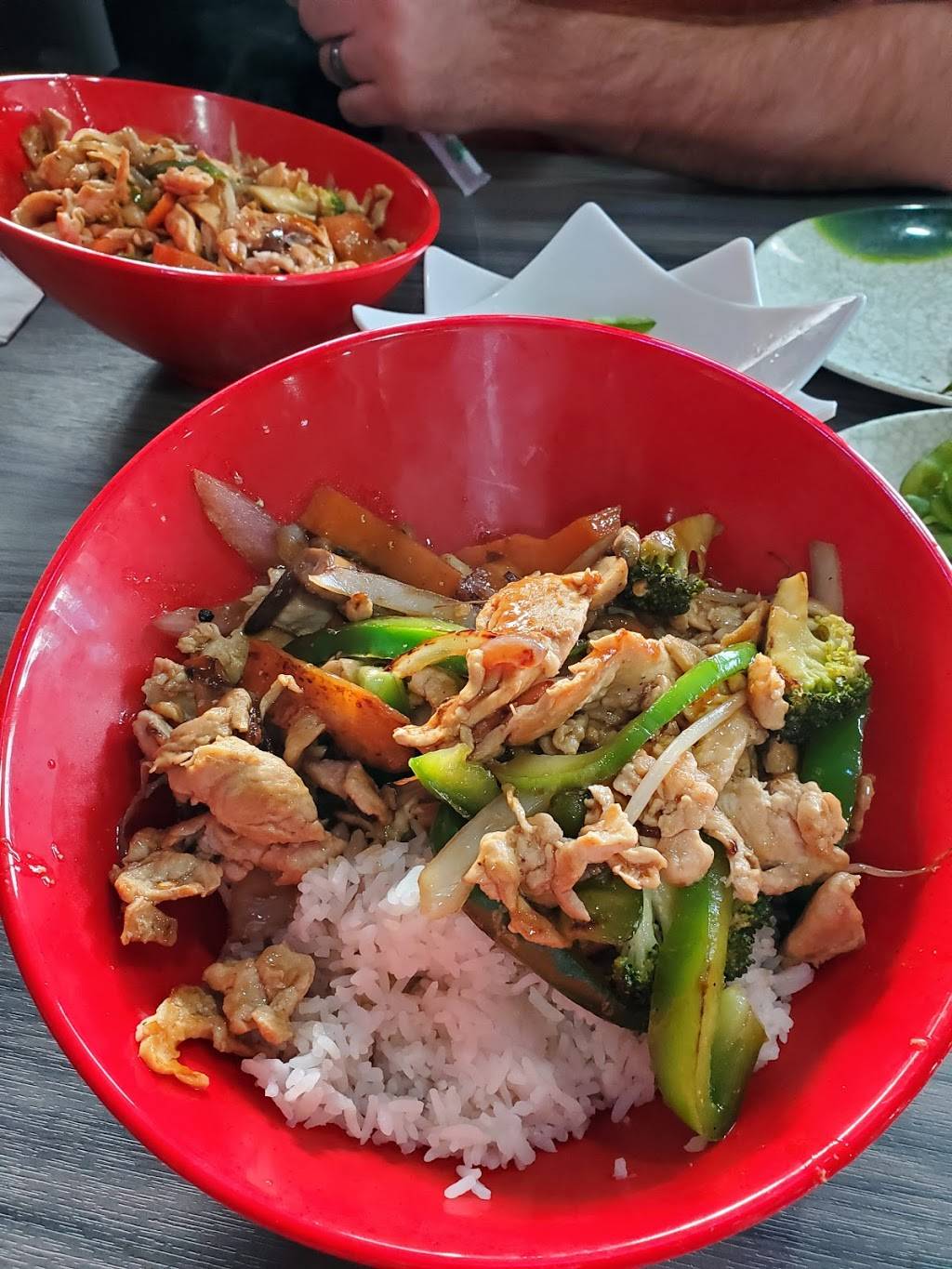 Sakura Bowl Restaurant | restaurant | 2813 Highway Ave, Highland, IN 46322, USA | 2199237777 OR +1 219-923-7777