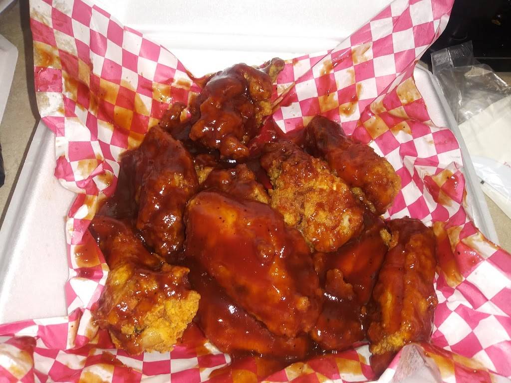 The Hungry Wolf BBQ | restaurant | 2211 Pacific Beach Dr, San Diego, CA 92109, USA | 8585814220 OR +1 858-581-4220