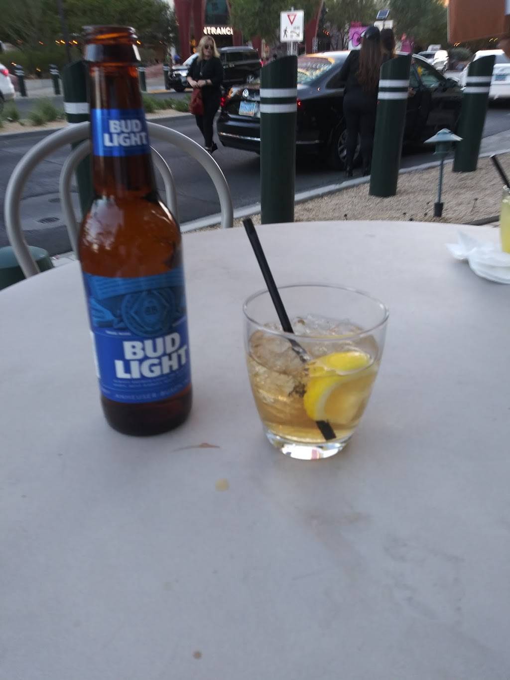 Hot Dog on a Stick | restaurant | The Boulevard Mall, 3532 S Maryland Pkwy, Las Vegas, NV 89169, USA | 7027375954 OR +1 702-737-5954