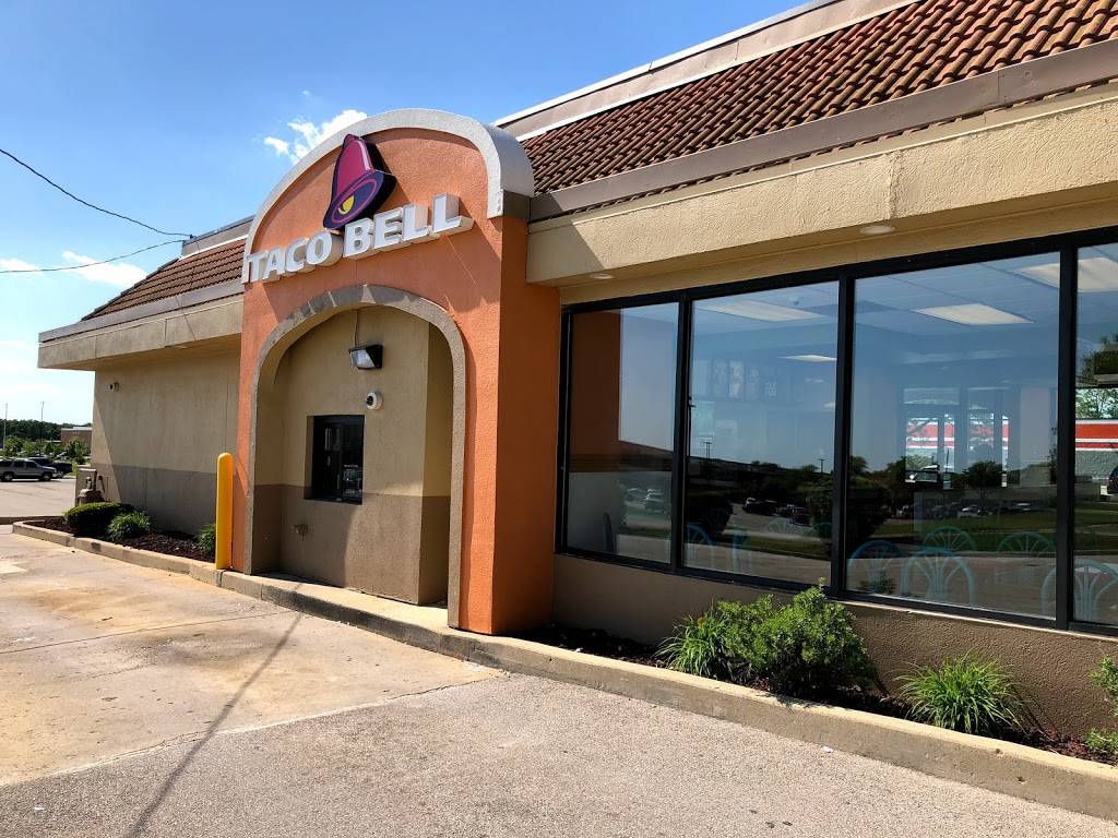 Taco Bell | meal takeaway | 1000 S Kennedy Dr, Carpentersville, IL 60110, USA | 8474265743 OR +1 847-426-5743
