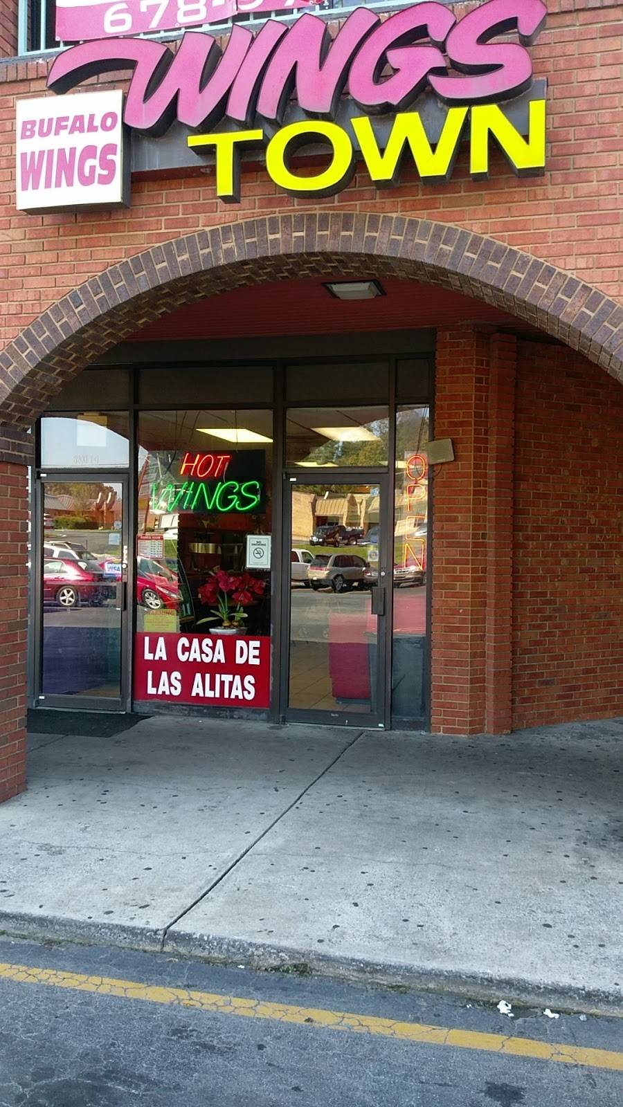 Wings Town | restaurant | 6200 Buford Hwy, Norcross, GA 30071, USA | 7707290734 OR +1 770-729-0734