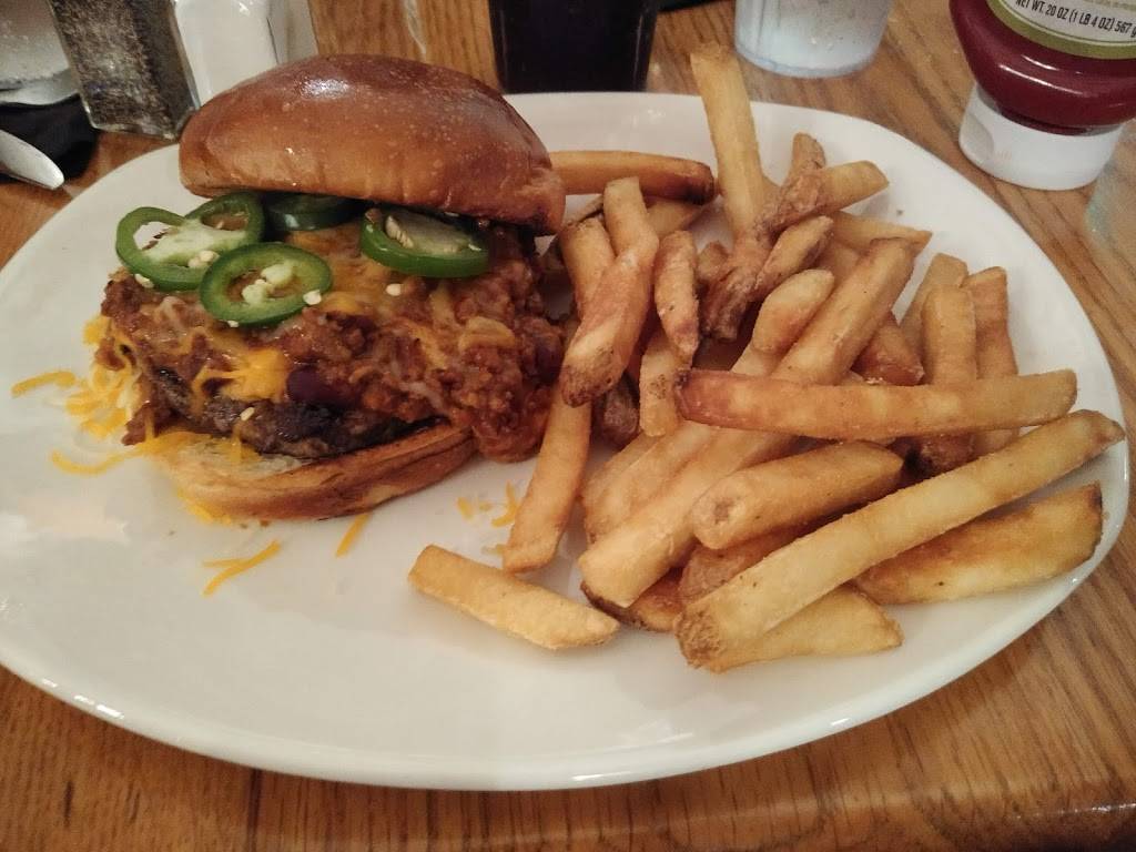 Big Buck Brewery | restaurant | 550 S Wisconsin Ave, Gaylord, MI 49735, USA | 9894487072 OR +1 989-448-7072