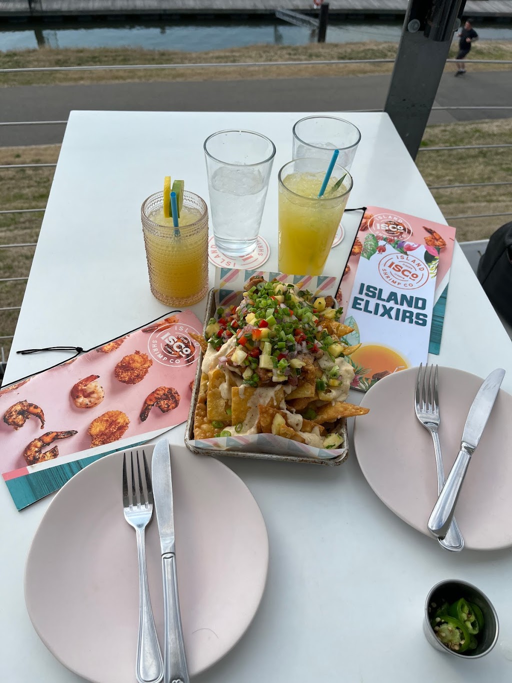 Island Shrimp Co. Rocketts Landing | restaurant | 11 Orleans St, Richmond, VA 23231, USA | 8045576700 OR +1 804-557-6700