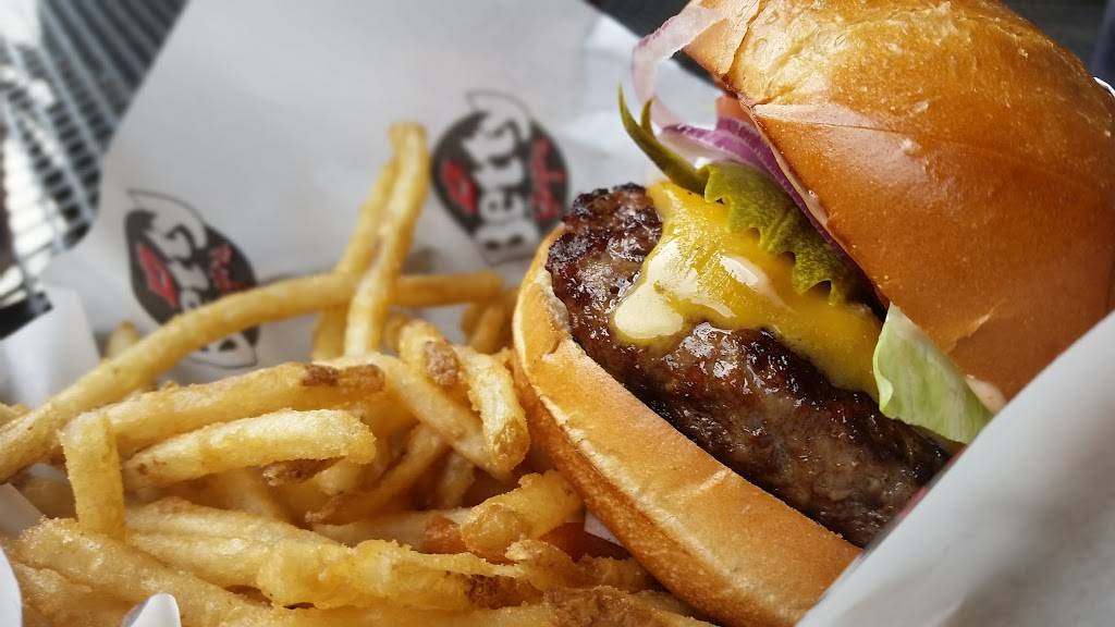 Betty Burgers | restaurant | 1000 41st Ave, Santa Cruz, CA 95062, USA | 8314755901 OR +1 831-475-5901