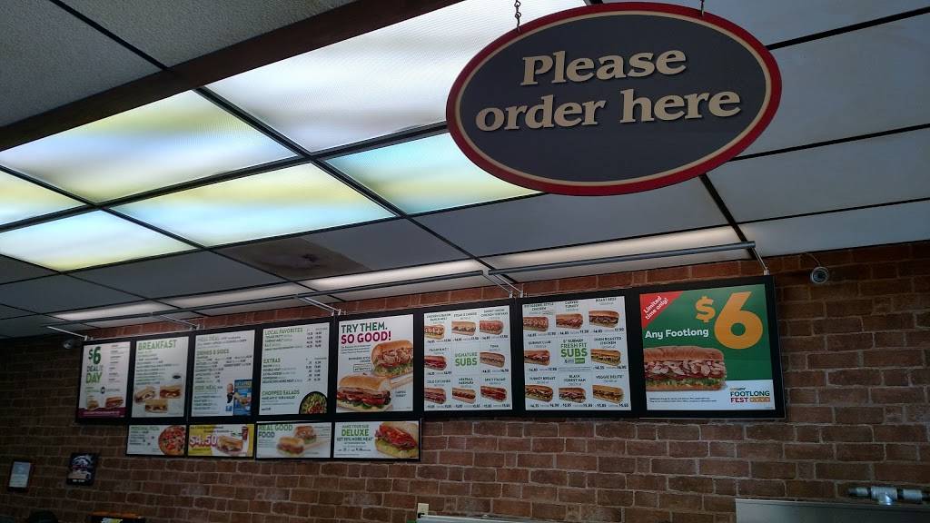 Subway | meal takeaway | 3900 Old Cheney Rd Suite 207, Lincoln, NE 68516, USA | 4024217826 OR +1 402-421-7826