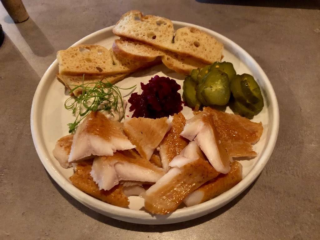 Salt | restaurant | 17625 Detroit Ave, Lakewood, OH 44107, USA | 2162214866 OR +1 216-221-4866